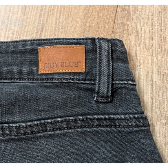 Judy Blue Jeans Size 16W Black Leopard Patch Distressed Skinny Fit Stretch - Picture 4 of 12